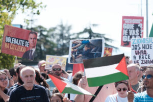 Read more about the article Dvije godine prođoše, bruka nikad: Genocid nad Palestincima i odgovornost zvaničnika Crne Gore pred međunarodnom zajednicom